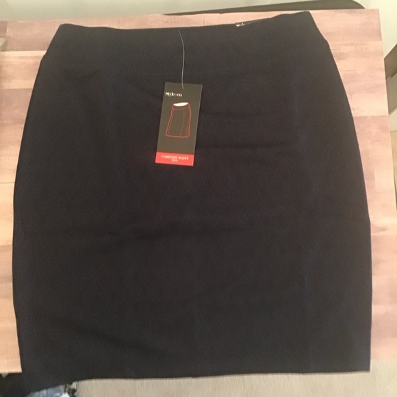 Style & Co. Dresses & Skirts - Style & Co Stretchy Skirt Large NWT